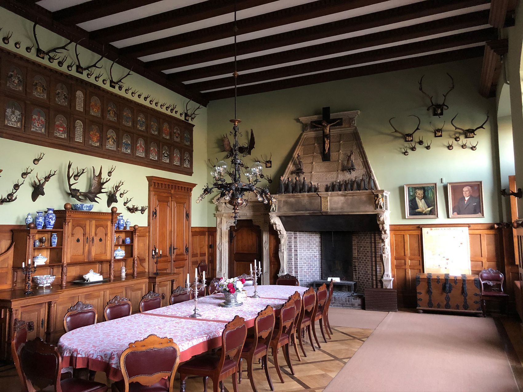 {nbase:fileProperty(propertyName: 'alternative', falId: {item})}