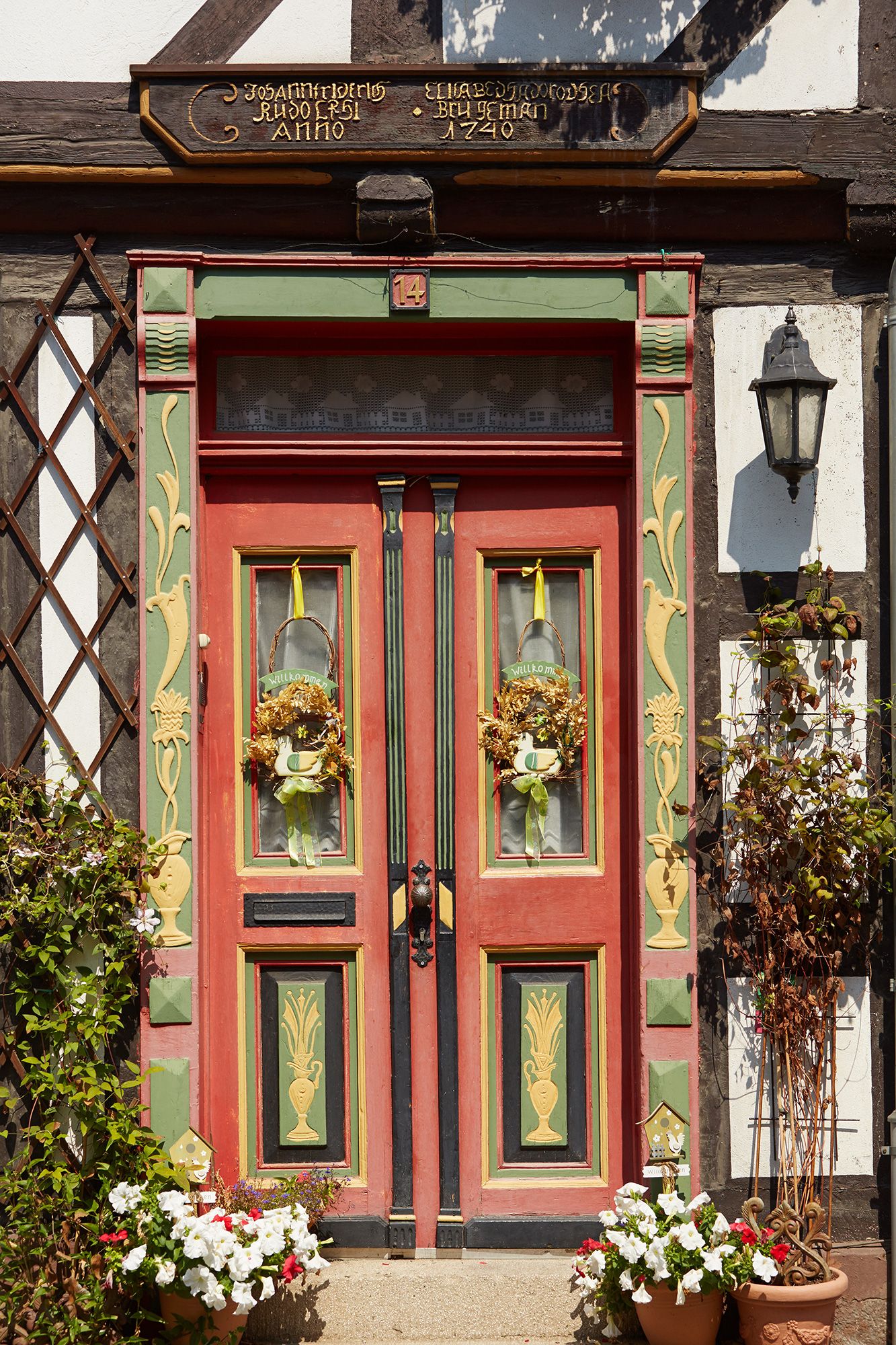 {nbase:fileProperty(propertyName: 'alternative', falId: {item})}