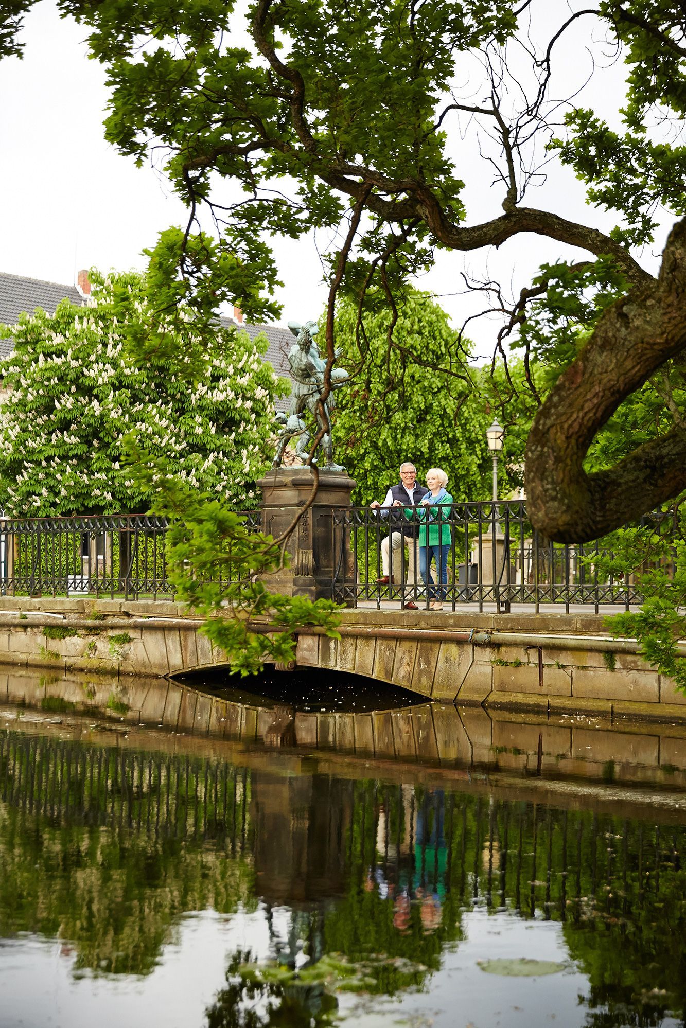 {nbase:fileProperty(propertyName: 'alternative', falId: {item})}