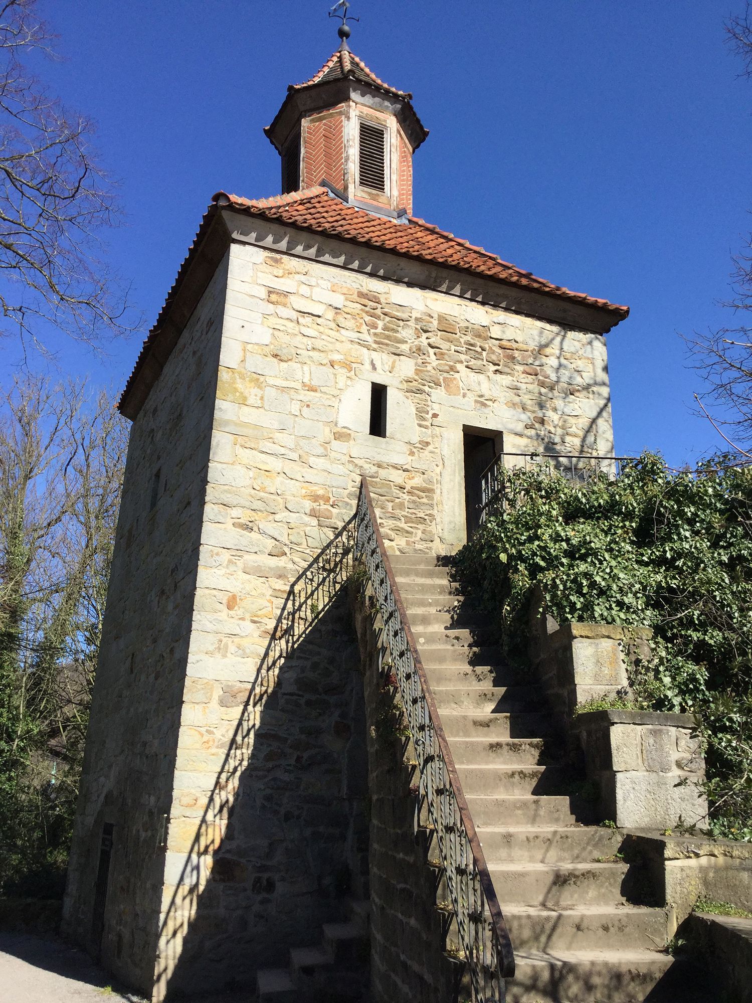 {nbase:fileProperty(propertyName: 'alternative', falId: {item})}