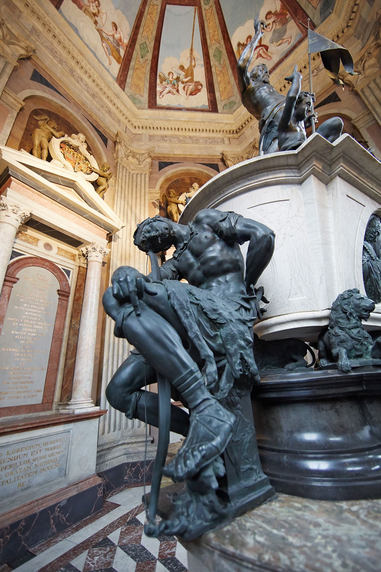 {nbase:fileProperty(propertyName: 'alternative', falId: {item})}